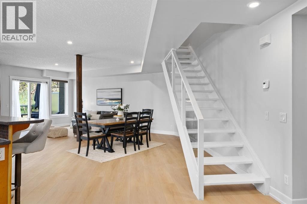 525 5 Street NE — photo 5