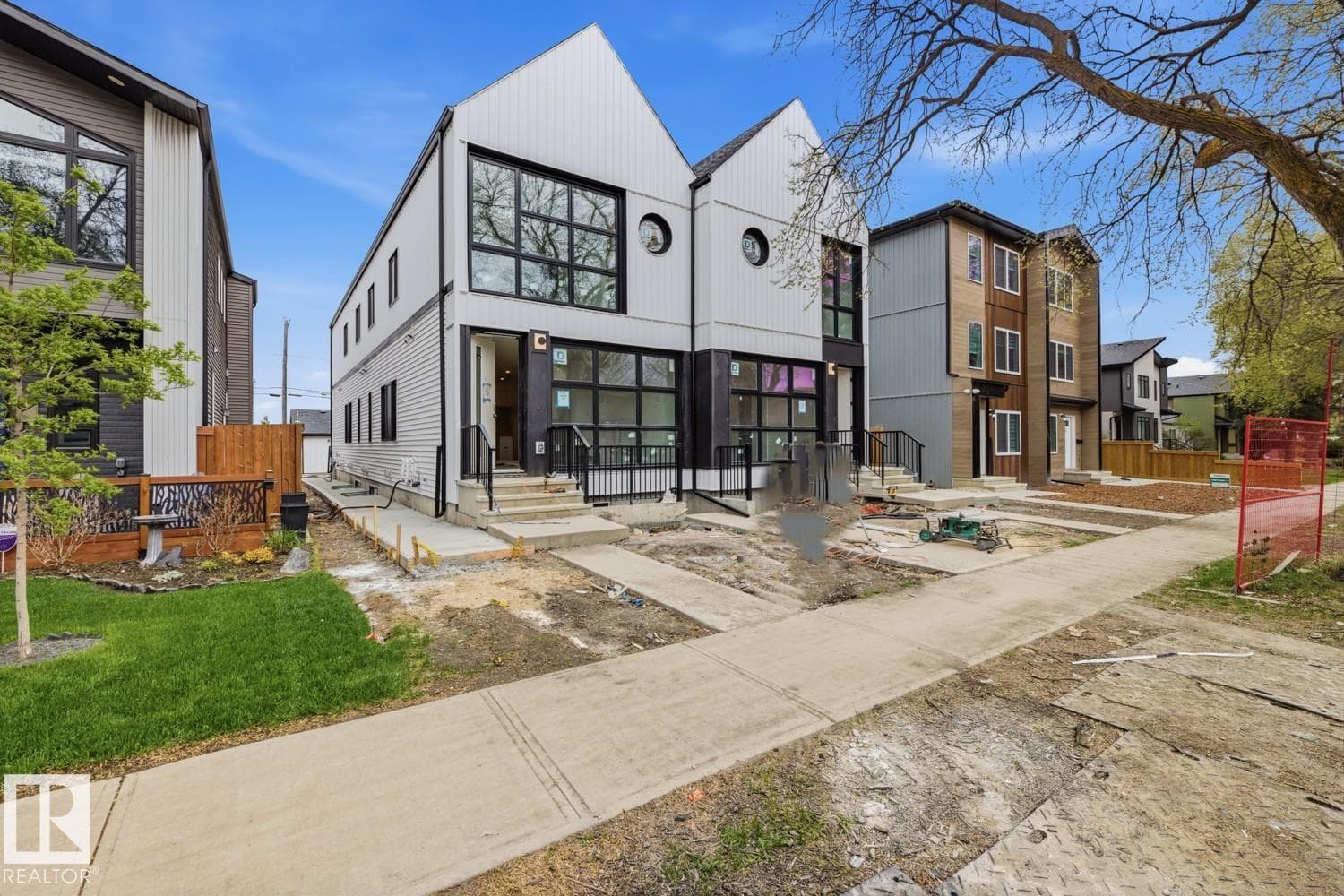 11327 122 ST NW