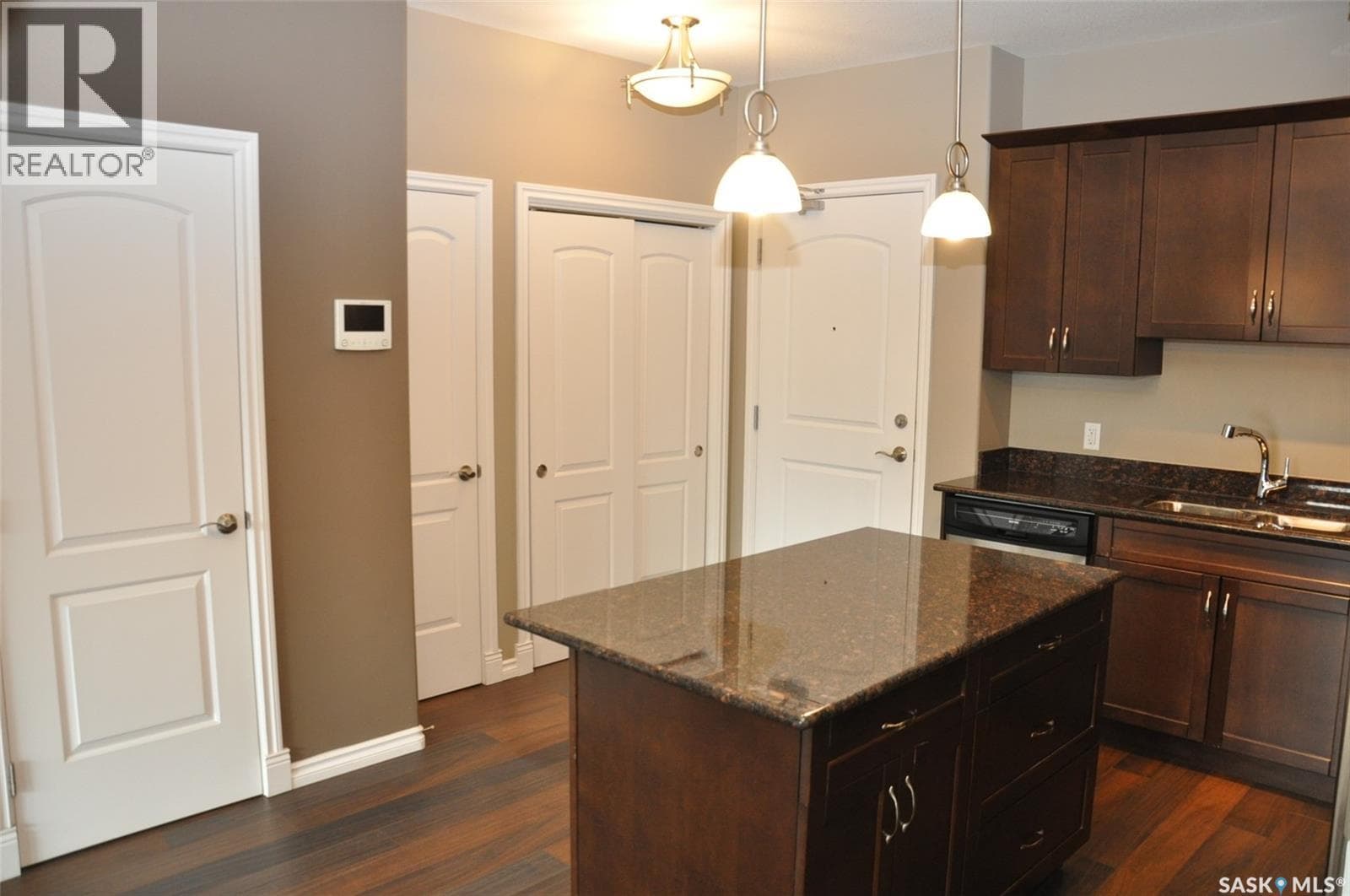 236 2710 Main STREET — photo 5