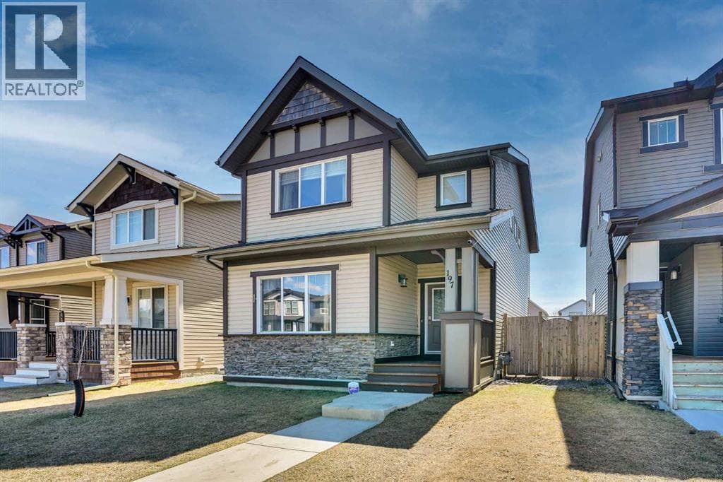197 Skyview Springs Crescent NE — photo 2