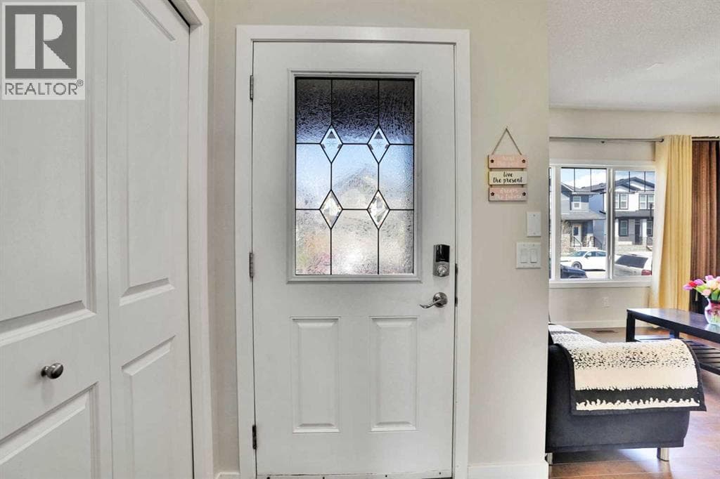 197 Skyview Springs Crescent NE — photo 3