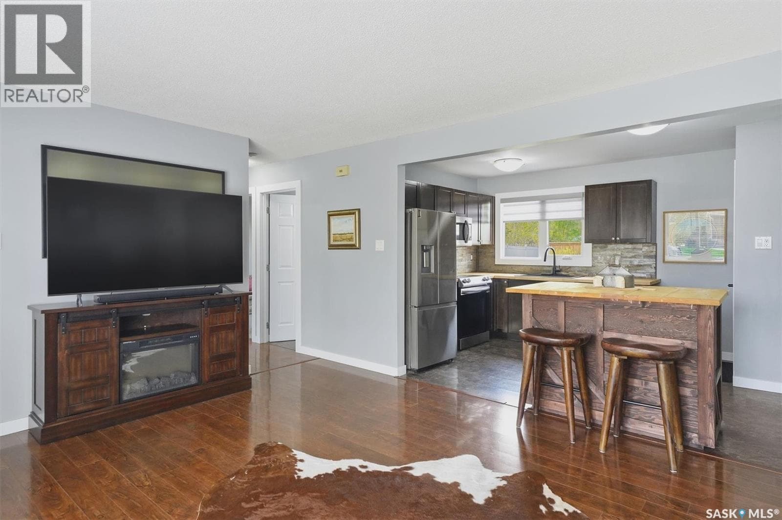 3 bed 2 bath single family at 31 Bence CRESCENT — $399,900 — photo 10