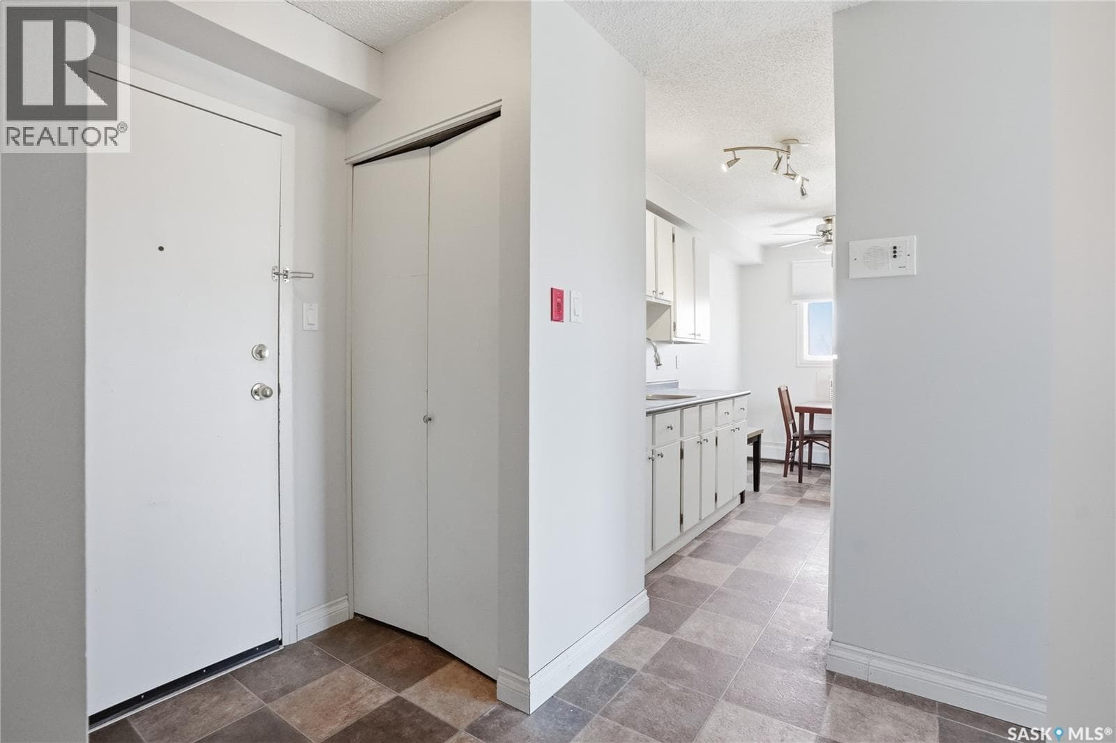 18 116 Acadia COURT — photo 3
