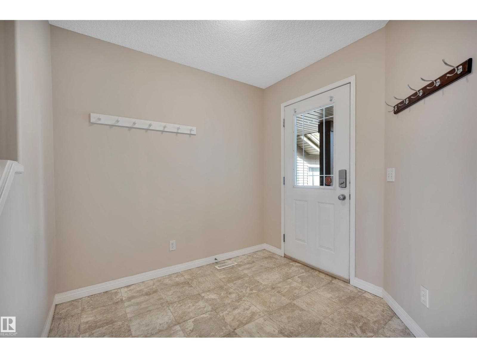 #54 155 CROCUS CR — photo 5