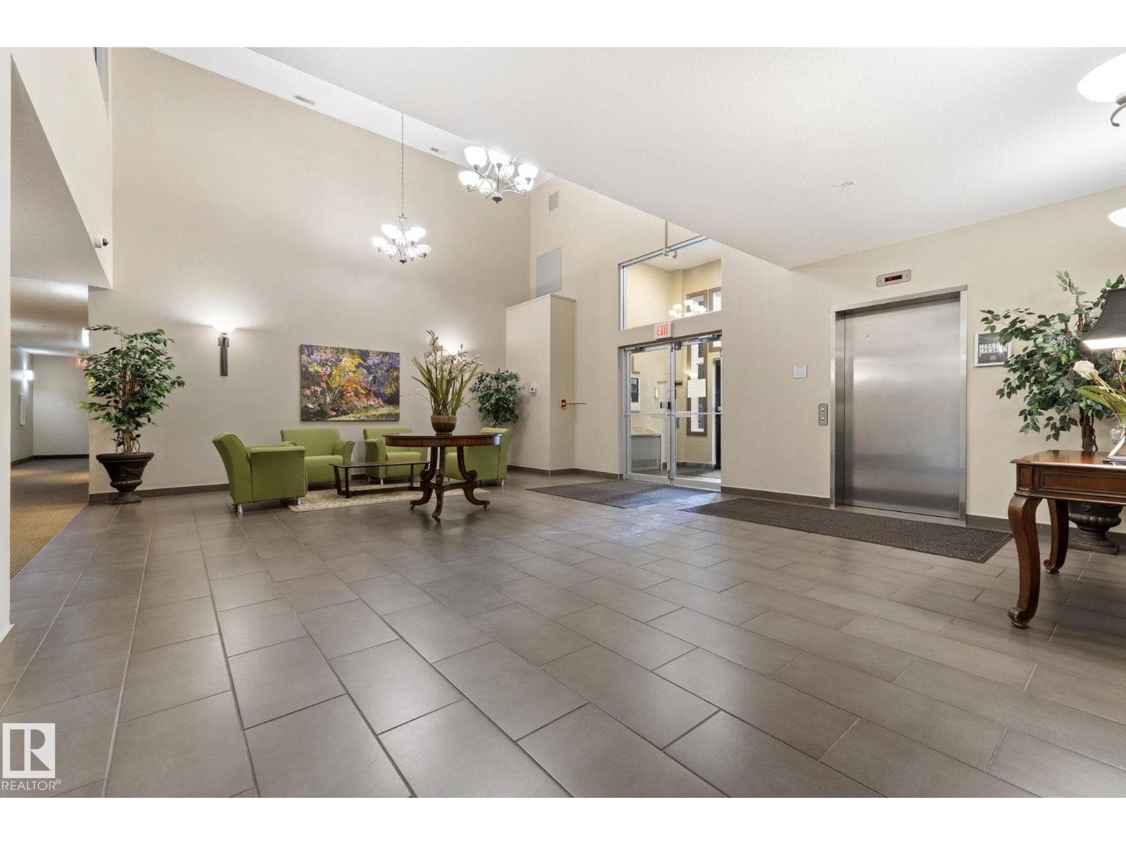 #430 160 MAGRATH RD NW — photo 3