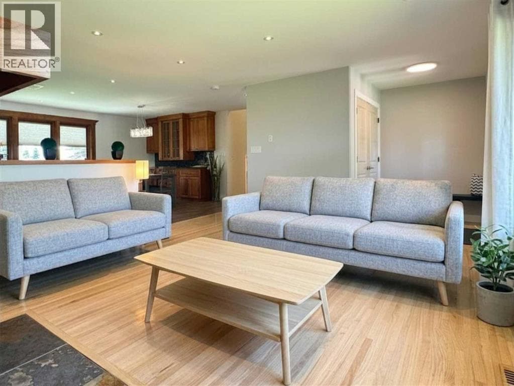2302 14 Avenue S — photo 4