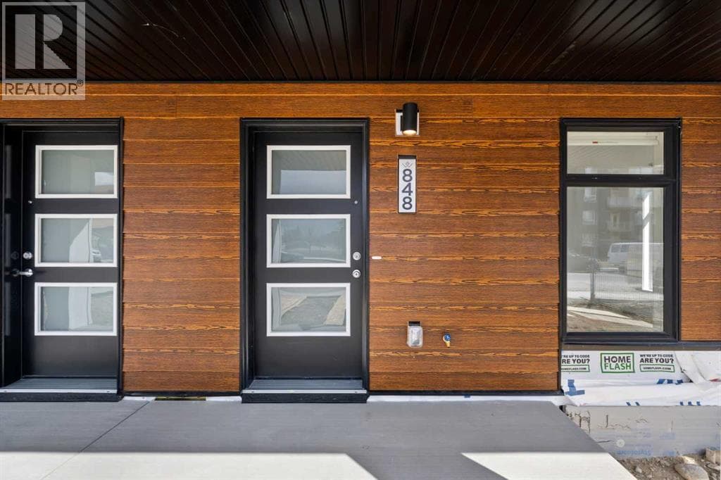 848 83 Street SW — photo 3