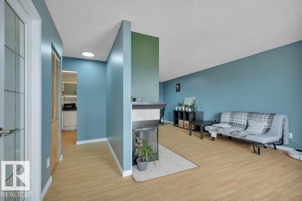 2336 151 AV NW — photo 5