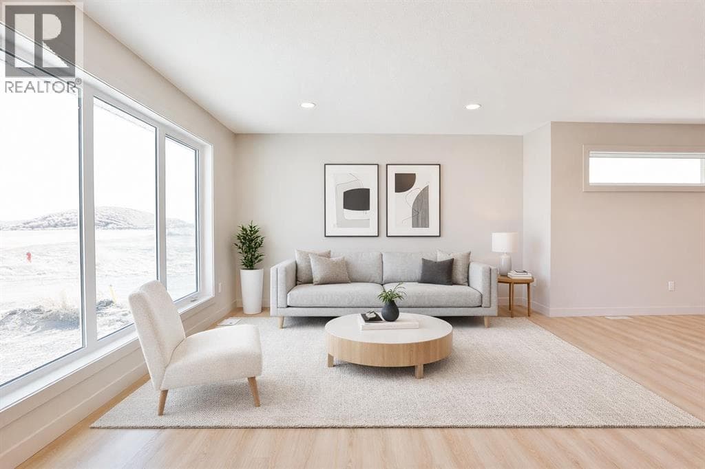 320 Aquitania Boulevard W — photo 4