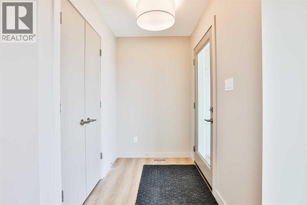 320 Aquitania Boulevard W — photo 3
