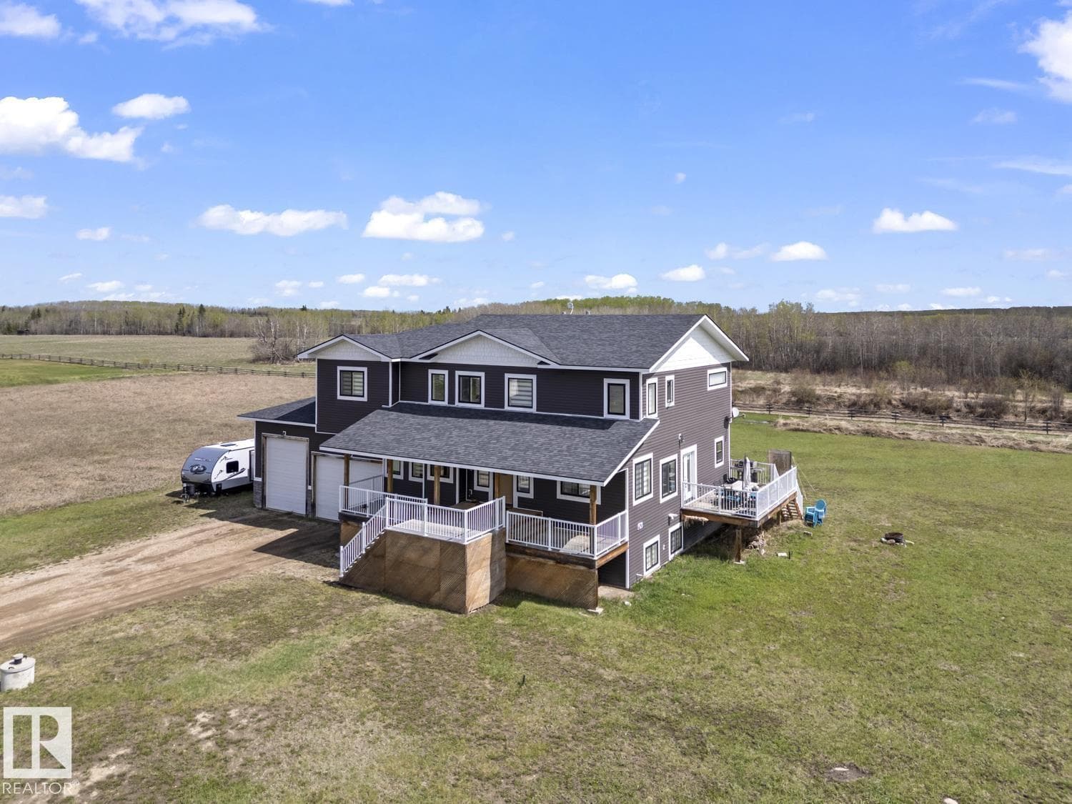 33 42011 TWP 624 RD