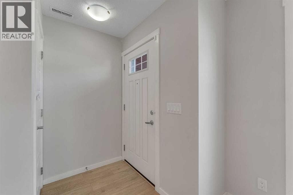 616 Cranford Mews SE — photo 4