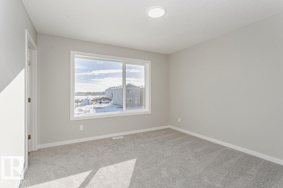 344 Hawthorn WY — photo 5
