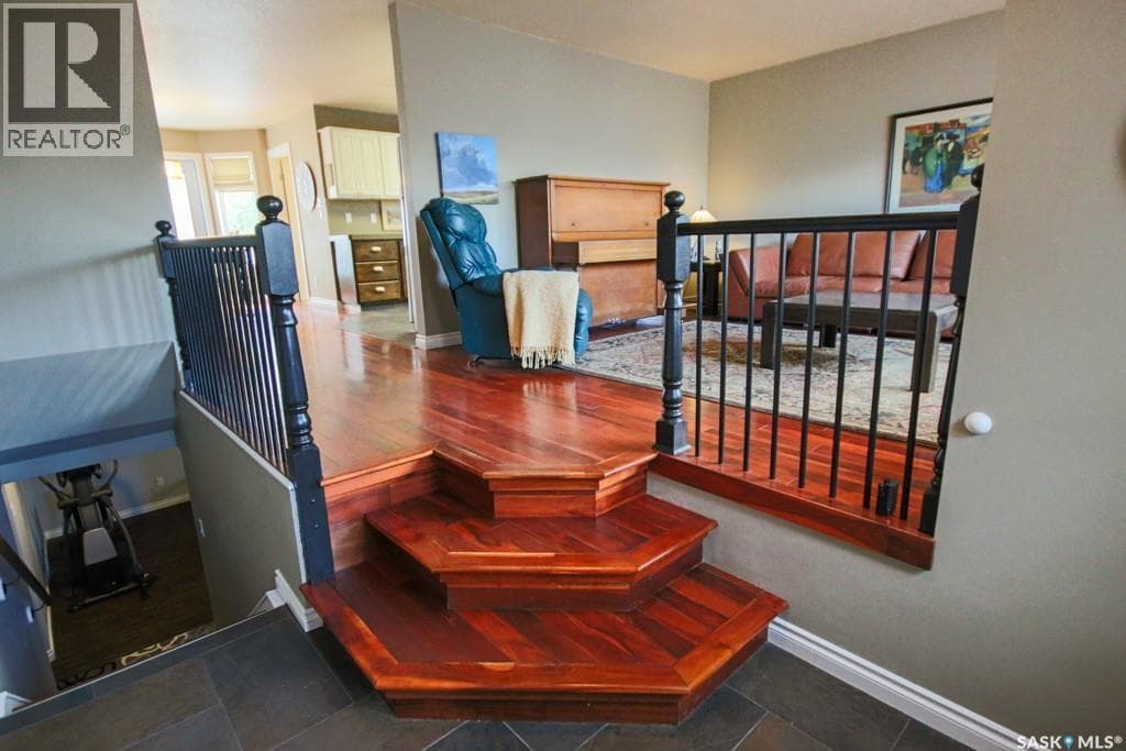 1666 Marshall CRESCENT — photo 2