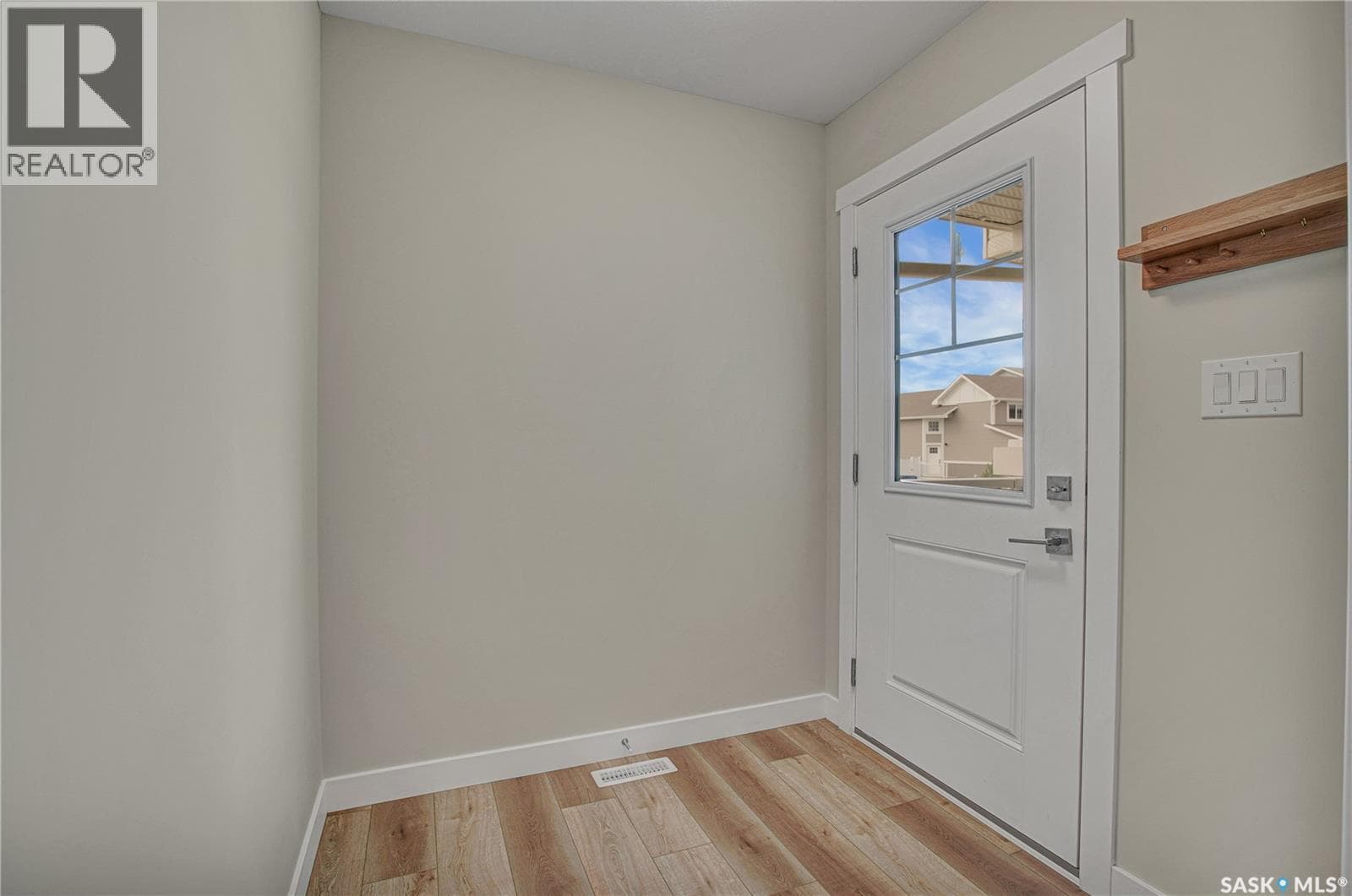 503 Schmeiser AVENUE — photo 3