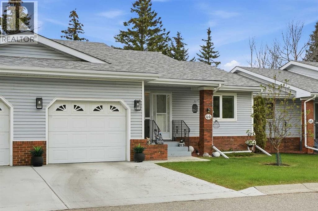 44 Vandoos Gardens NW