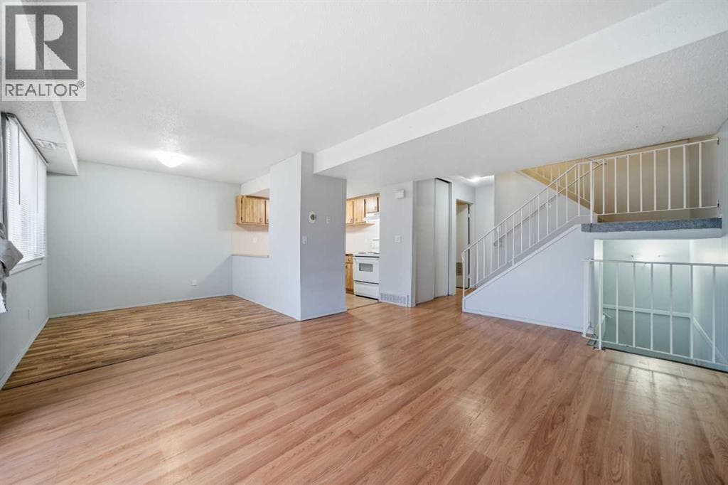 306, 2200 Woodview Drive SW — photo 2