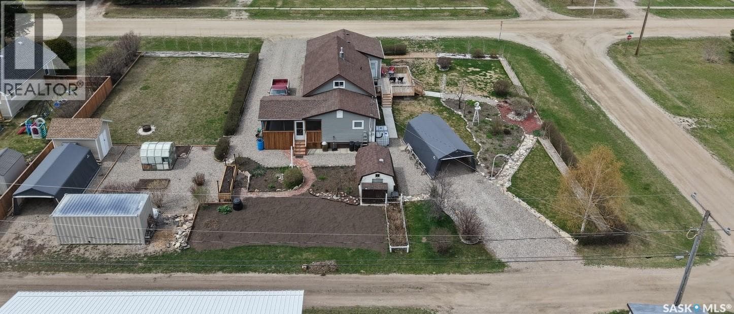 302 Rustad AVENUE — photo 3
