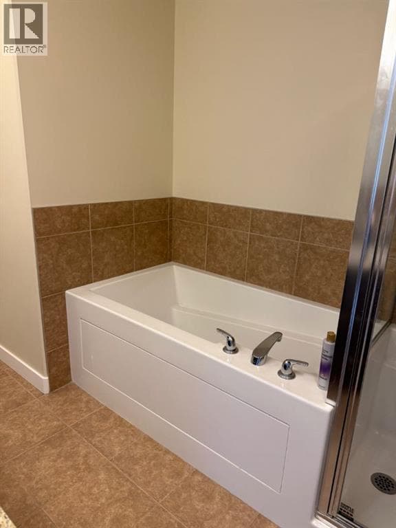 701, 16 Varsity Estates Circle NW — photo 3
