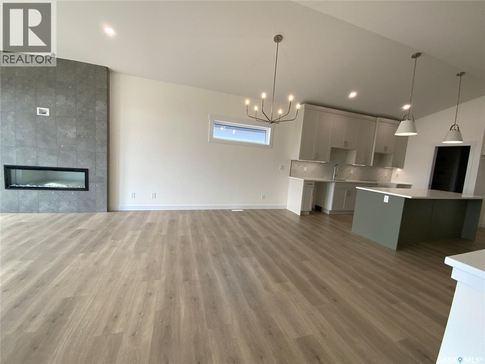 242 Doran WAY — photo 4