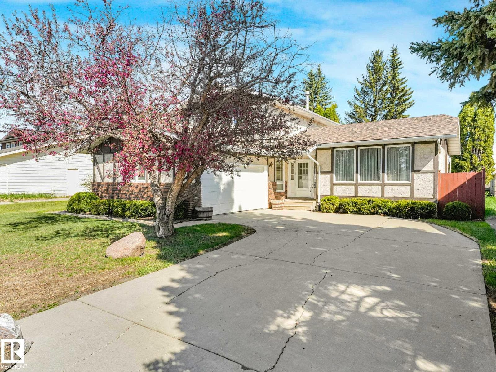 18514 86A AV NW