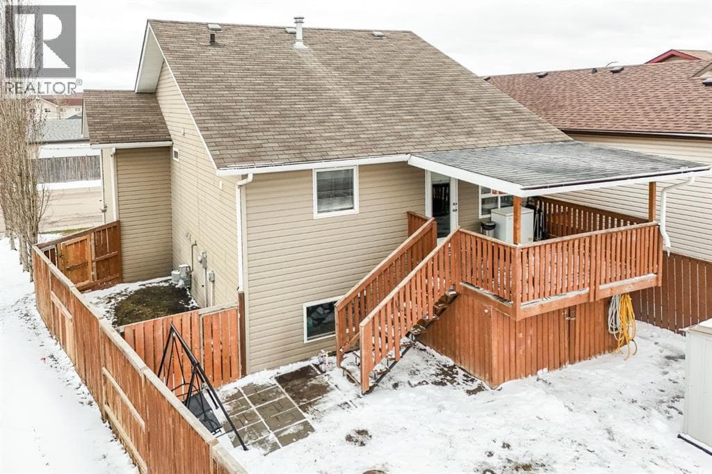 8 Jepsen Crescent — photo 2