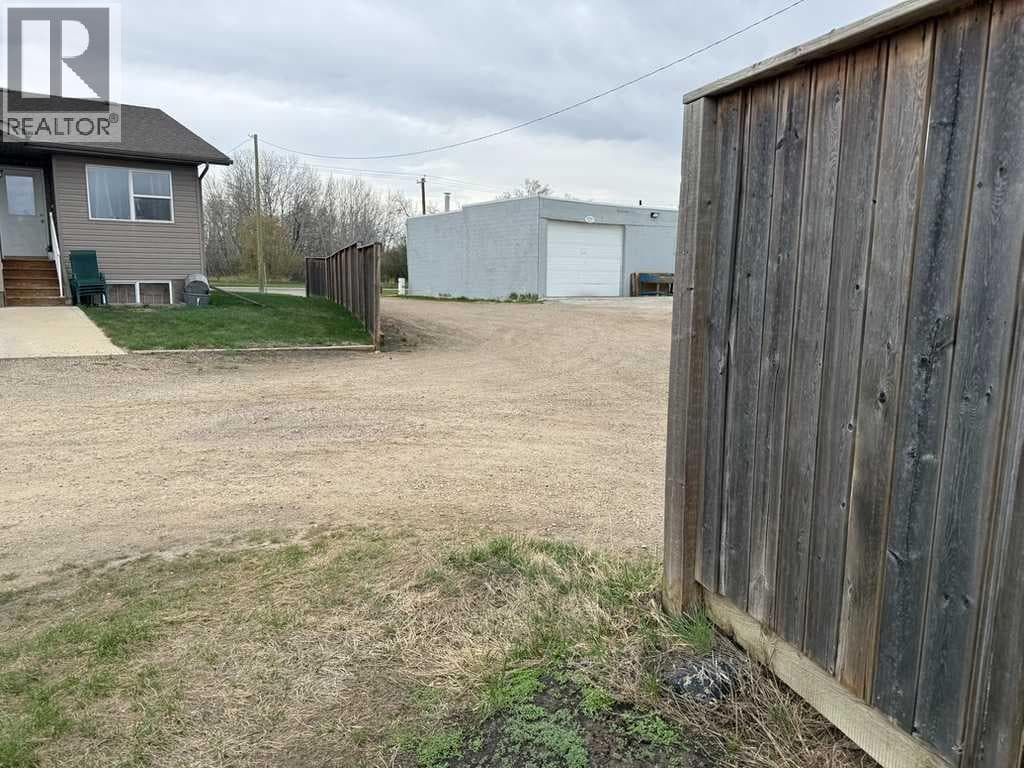 5311 57 Avenue — photo 4