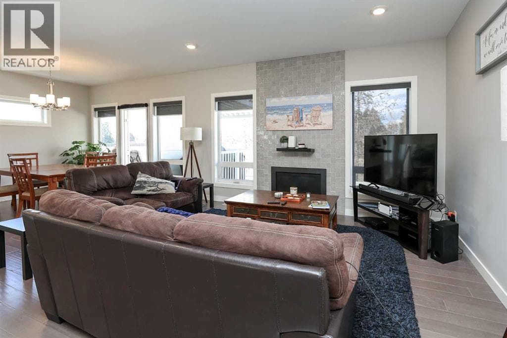 137 Coachman Way — photo 4