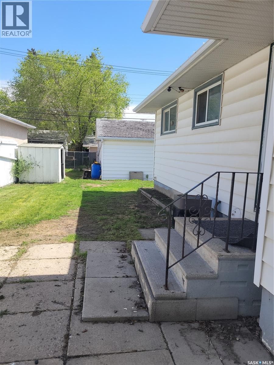 1210 P AVENUE N — photo 5