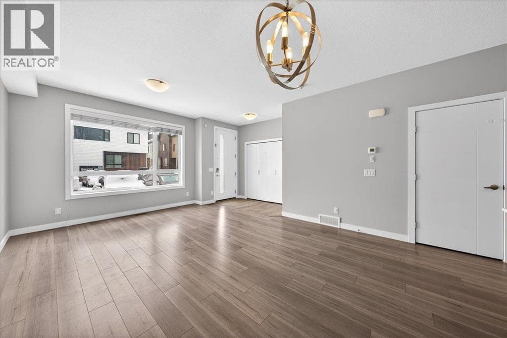 123 Redstone Crescent NE — photo 4