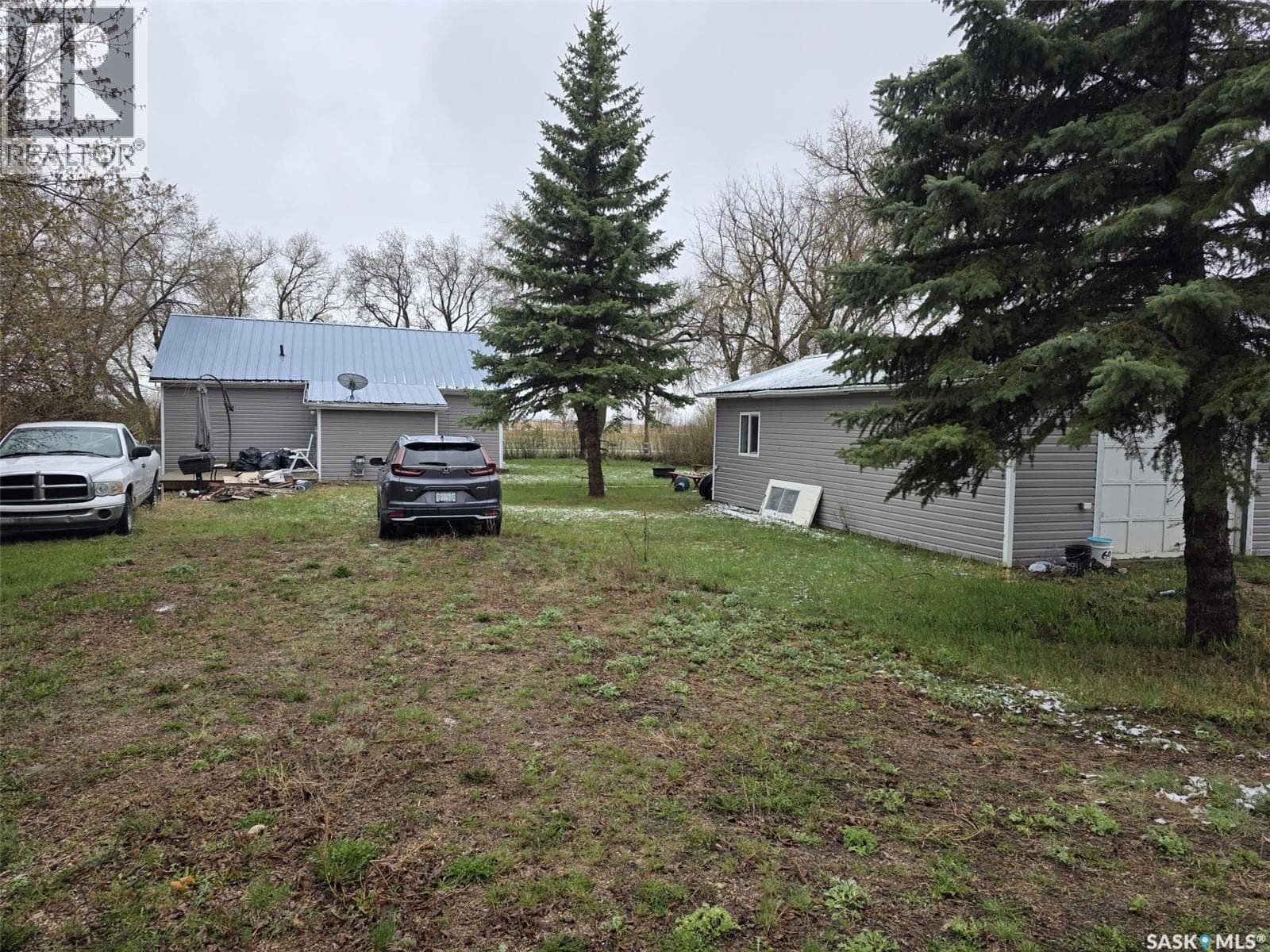 700 Railway AVENUE