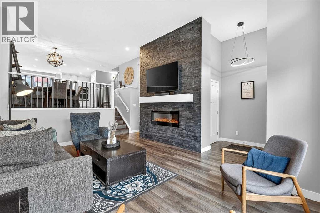 322 Masters Row SE