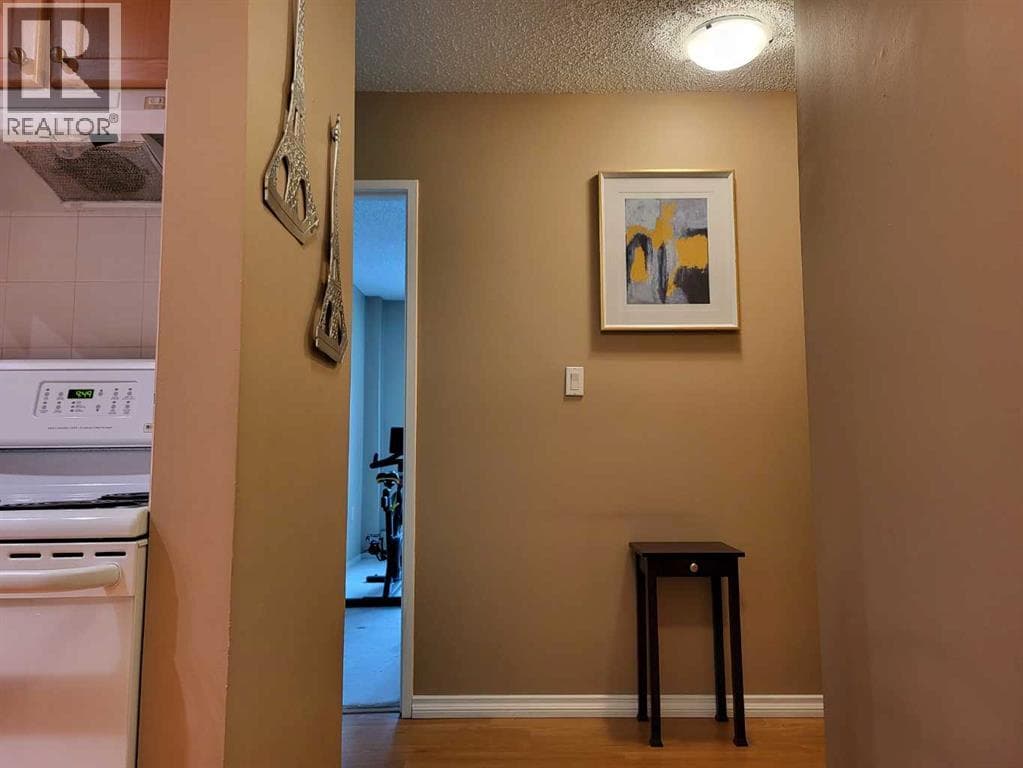 135, 820 89 Avenue SW — photo 3