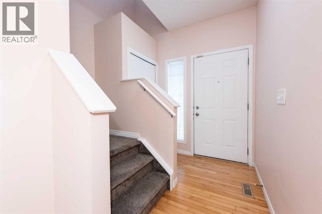 36 Everridge Gardens SW — photo 5