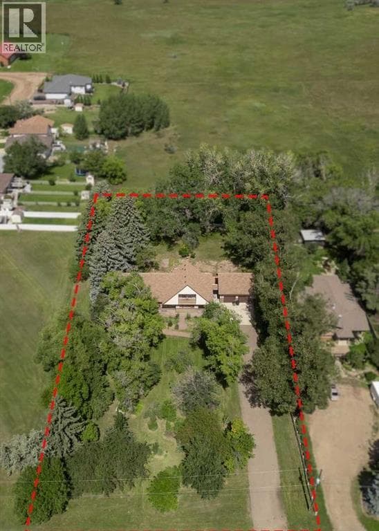 1024 Cassils Road W — photo 2