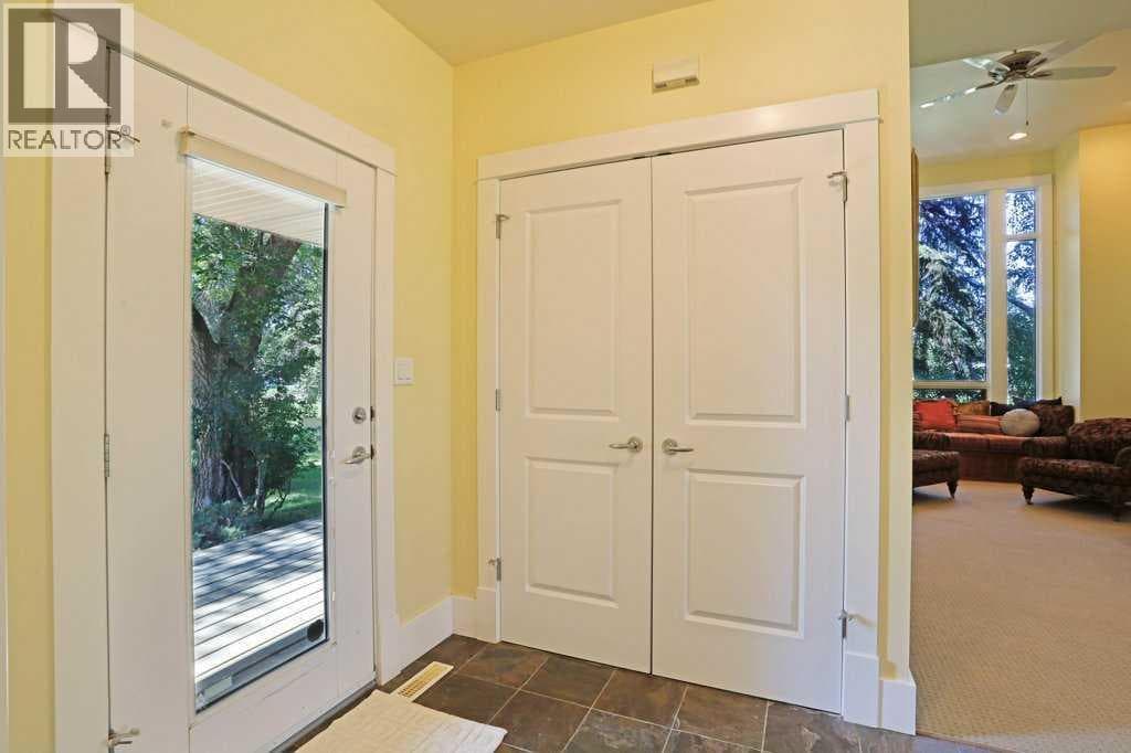 1024 Cassils Road W — photo 4