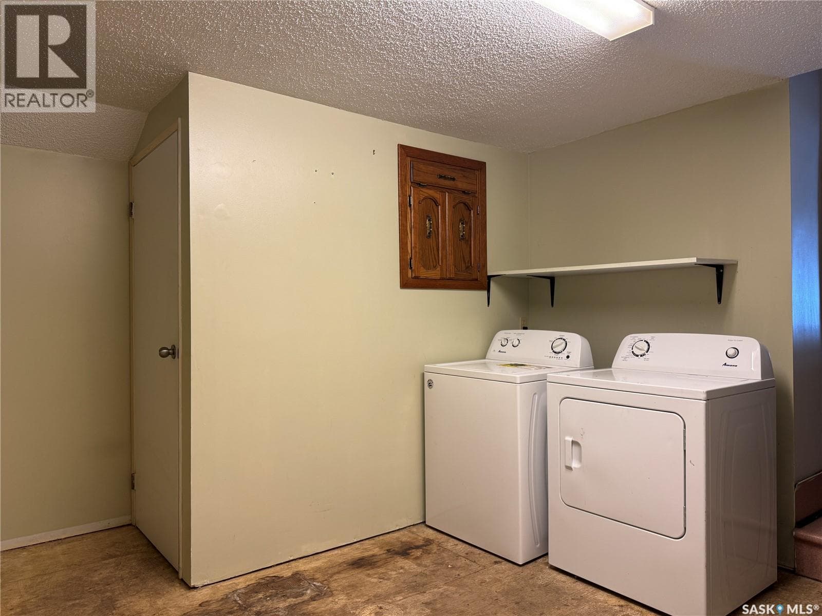 728 McIntosh STREET — photo 2