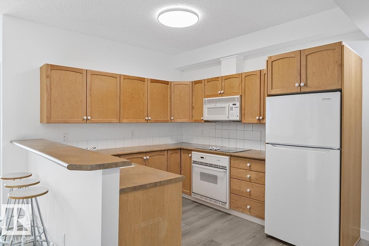 #117 10717 83 AV NW — photo 5