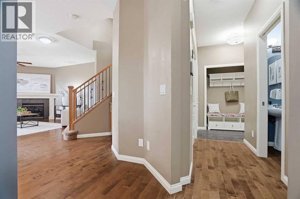 99 Aspen Hills Close SW — photo 3