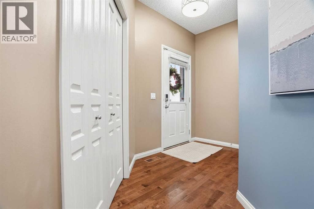 99 Aspen Hills Close SW — photo 4
