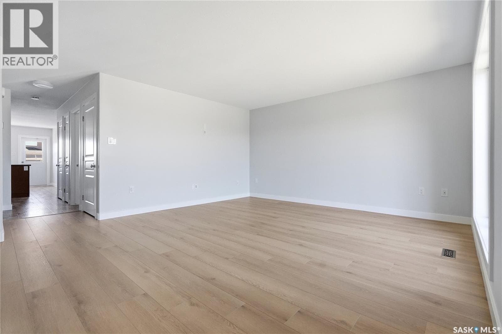 741 Glenview COVE — photo 4