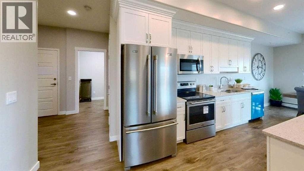 201, 499B Meadow Lake Court  E — photo 2