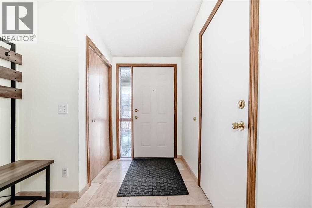 209 Somervale Point SW — photo 3