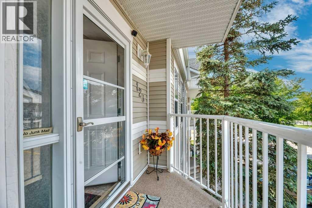 123, 103 Strathaven Drive — photo 5