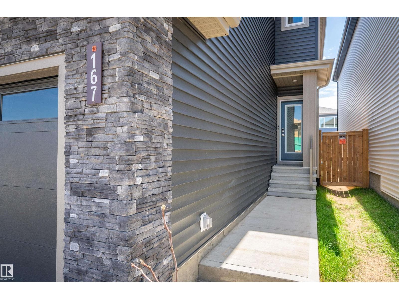 167 CATRIA PT — photo 2