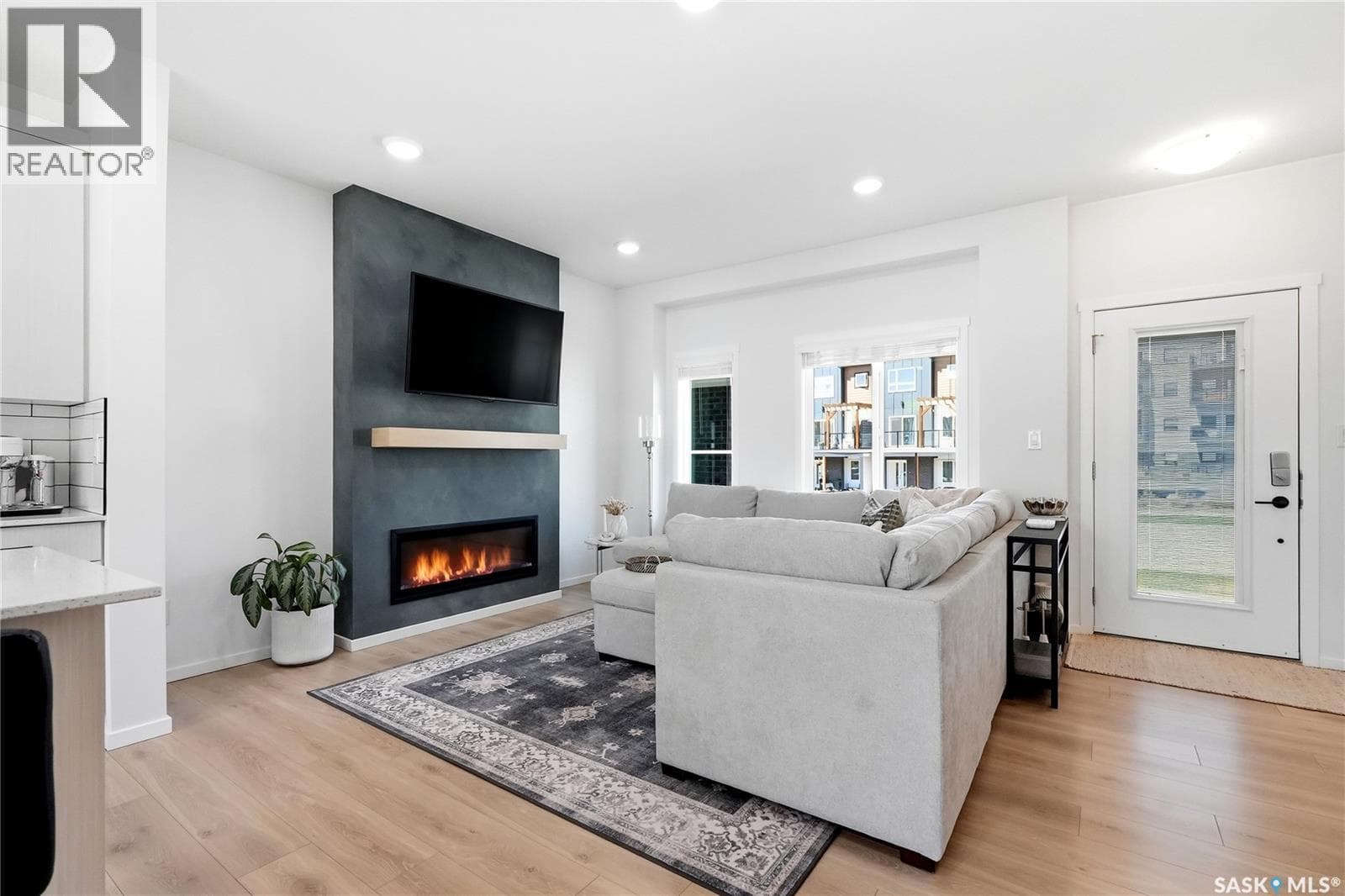 4234 Brighton CIRCLE — photo 3