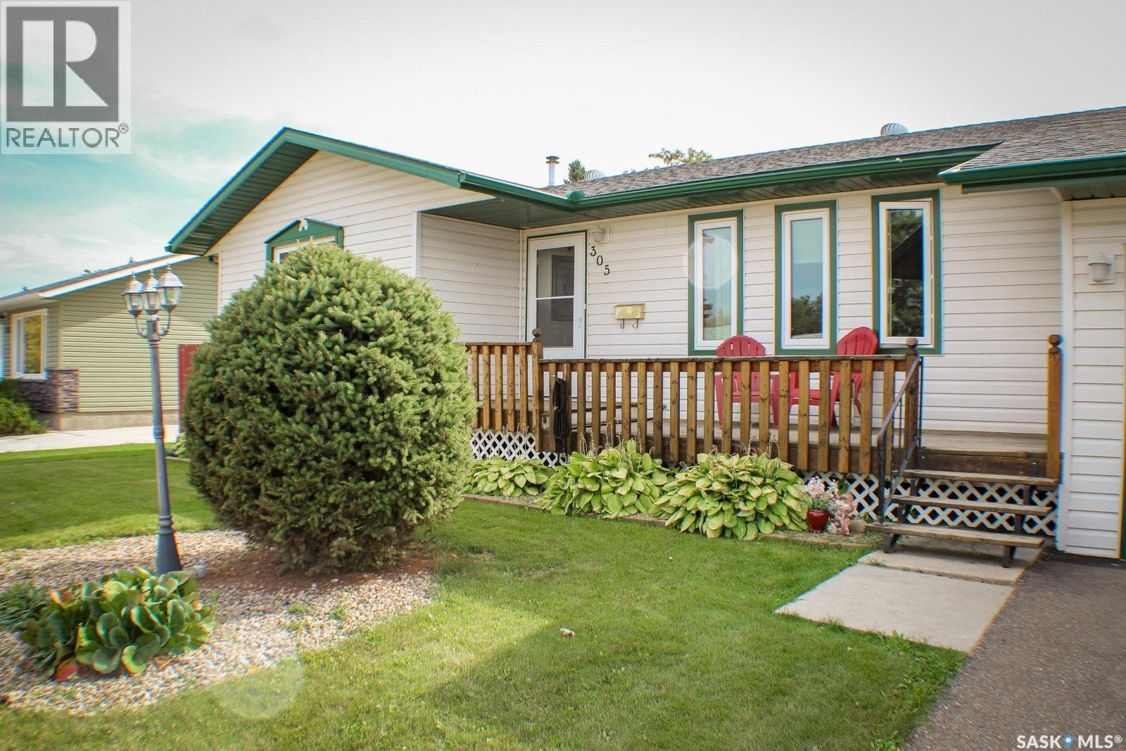 305 Churchill DRIVE — photo 4