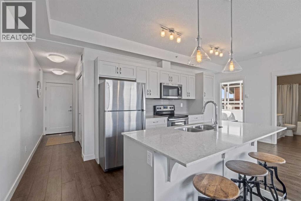 404, 10 Walgrove Walk SE — photo 2