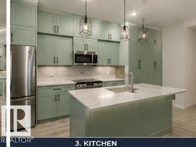 452 Robinson BV NE — photo 2