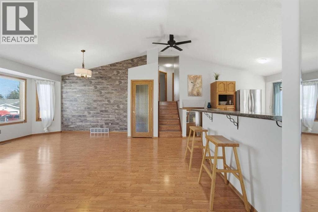 109 Downey Place — photo 3